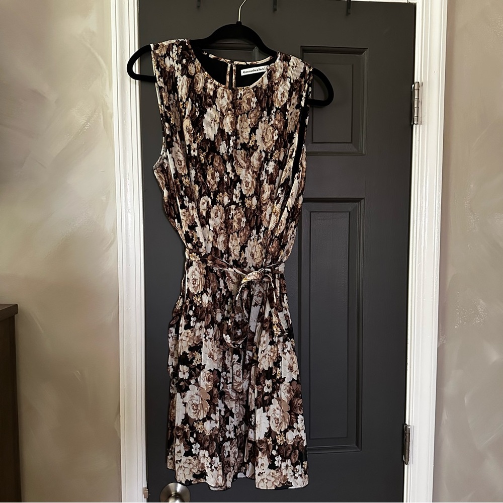 Abercrombie & Fitch Brown Floral Mini Dress